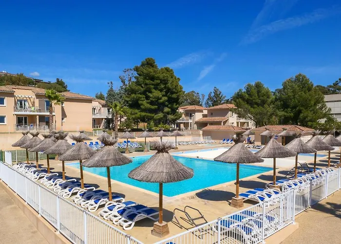 Plages De Sable Fin, Piscine, Hammam, Tennis Lesclesdenicole