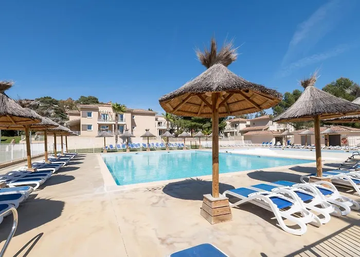 Plages De Sable Fin, Piscine, Hammam, Tennis Lesclesdenicole
